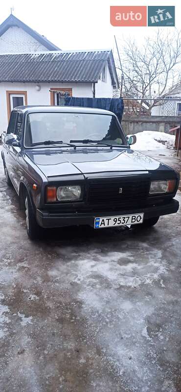 Седан ВАЗ / Lada 2107 2006 в Калуше