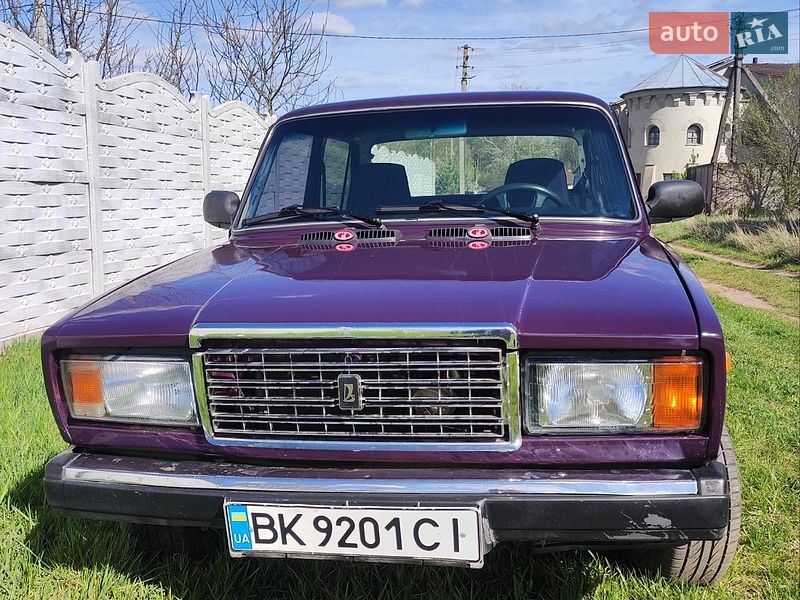 Седан ВАЗ / Lada 2107 2008 в Острозі