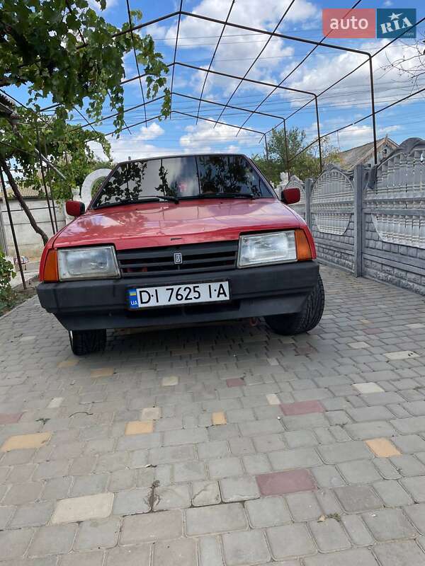 Хэтчбек ВАЗ / Lada 2108 1989 в Измаиле Хэтчбек ВАЗ / Lada 2108 1989 в Измаиле