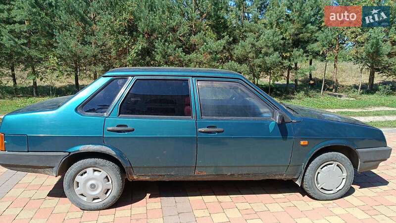 Седан ВАЗ / Lada 21099 2001 в Ивано-Франковске Седан ВАЗ / Lada 21099 2001 в Ивано-Франковске