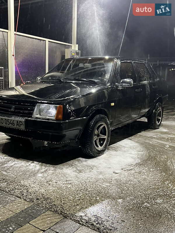 Седан ВАЗ / Lada 21099 2008 в Сваляве
