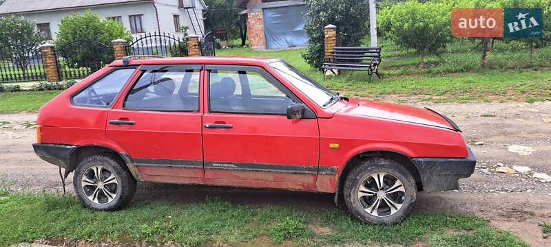 Хэтчбек ВАЗ / Lada 2109 1995 в Черновцах