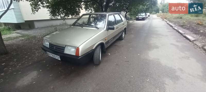 Хэтчбек ВАЗ / Lada 2109 1998 в Киеве