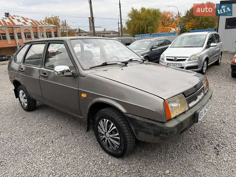Хэтчбек ВАЗ / Lada 2109 1990 в Хмельницком Хэтчбек ВАЗ / Lada 2109 1990 в Хмельницком