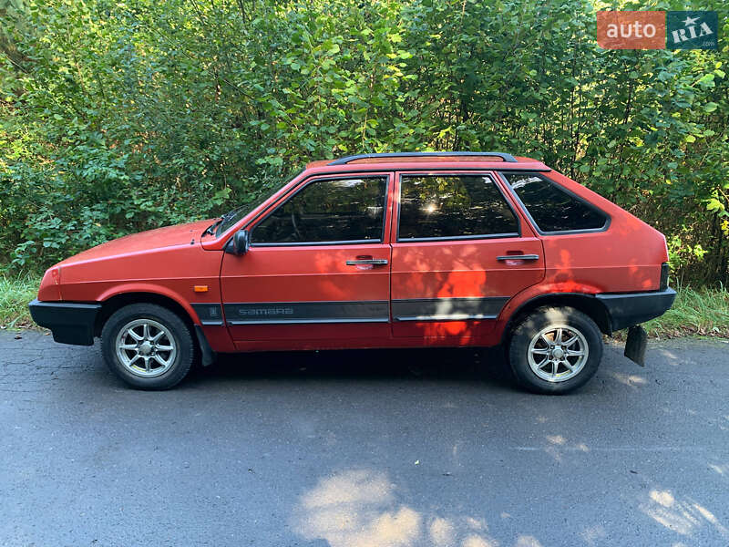 Хэтчбек ВАЗ / Lada 2109 1997 в Белзе