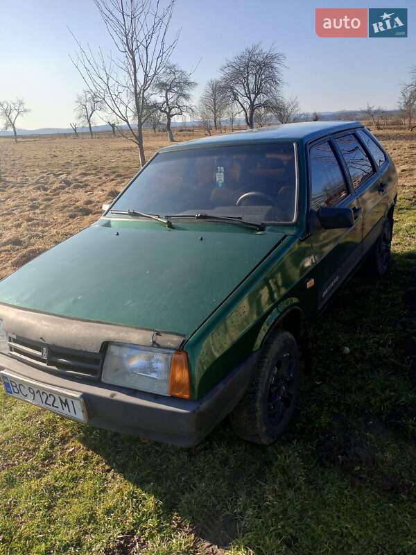 Хэтчбек ВАЗ / Lada 2109 2002 в Стрые