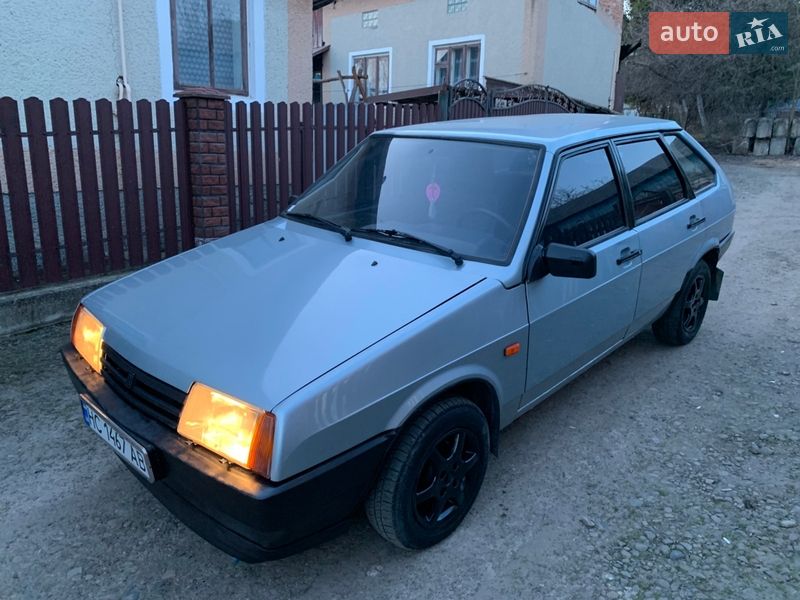 Хэтчбек ВАЗ / Lada 2109 2002 в Каменке-Бугской