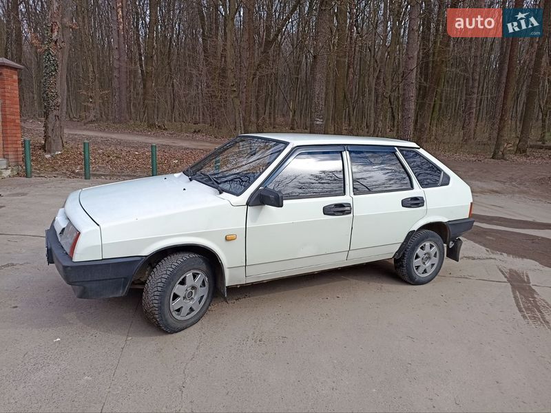 Хэтчбек ВАЗ / Lada 2109 1988 в Львове