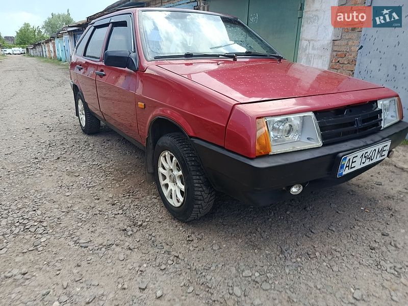 Хэтчбек ВАЗ / Lada 2109 1993 в Кривом Роге