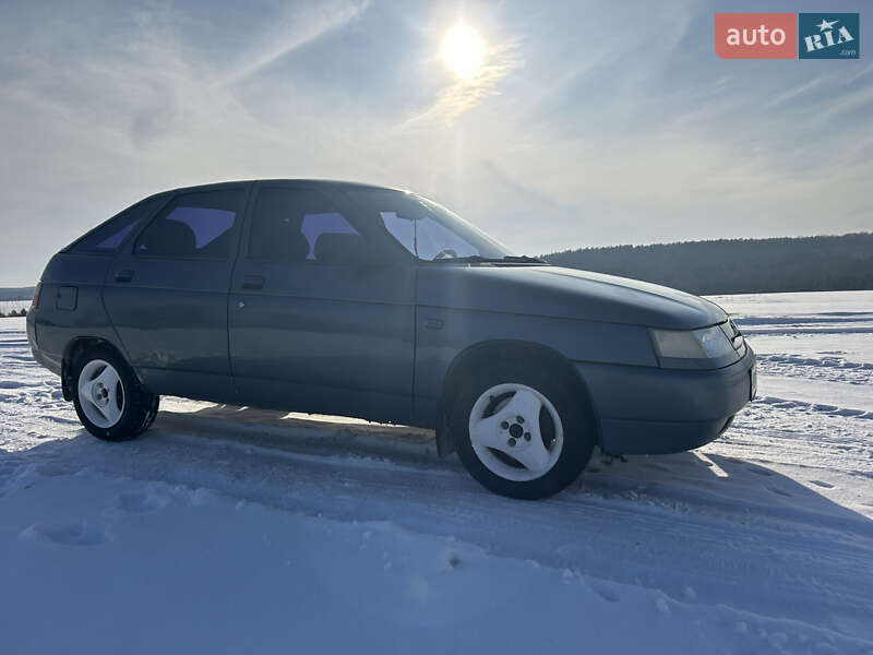Хэтчбек ВАЗ / Lada 2112 2002 в Ужгороде