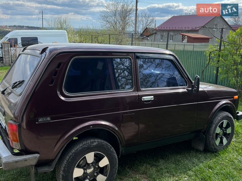 Внедорожник / Кроссовер ВАЗ / Lada 21214 / 4x4 2008 в Борщеве