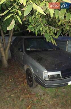 Седан Renault 21 1986 в Кагарлыке