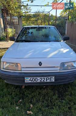Хэтчбек Renault 21 1990 в Ракошине Хэтчбек Renault 21 1990 в Ракошине