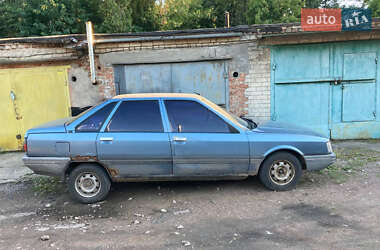 Седан Renault 21 1987 в Чернигове Седан Renault 21 1987 в Чернигове