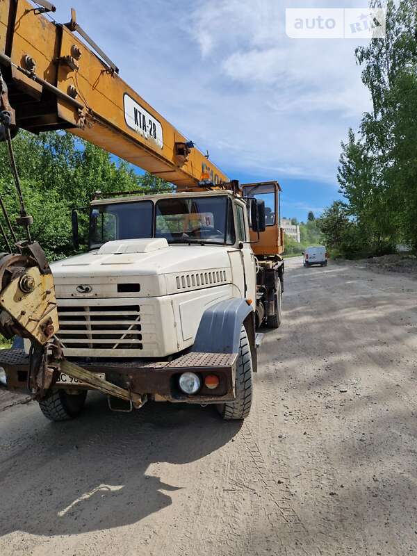 Автокран КТА 28 2006 в Львове
