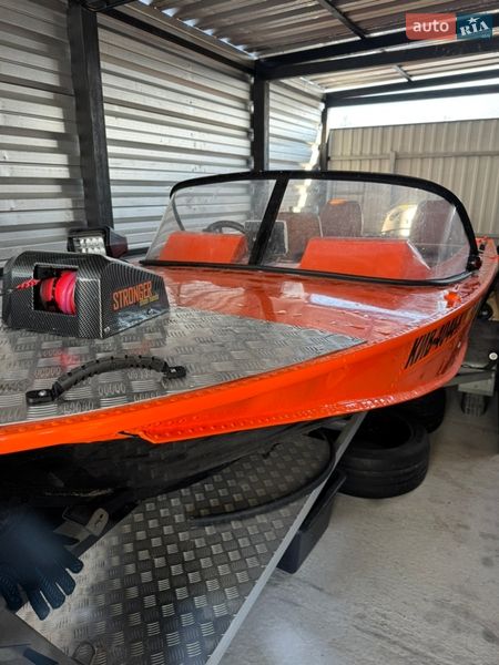 Лодка Днепр 2 2025 в Киеве Лодка Днепр 2 2025 в Киеве