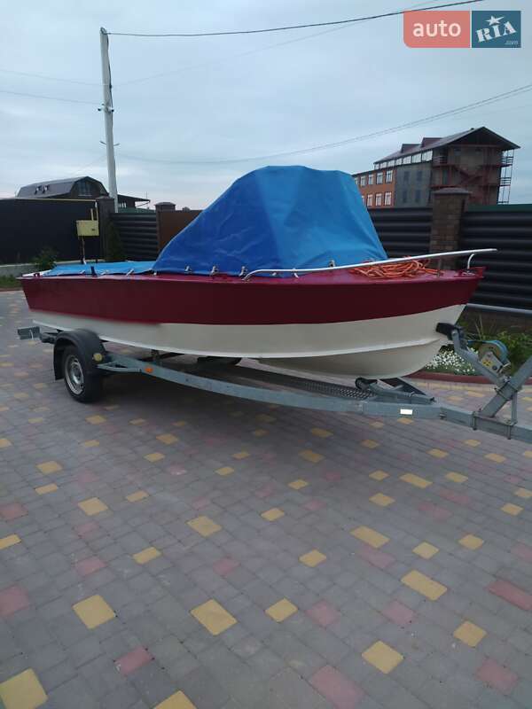 Катер Прогресс 2М 2000 в Хмельницком