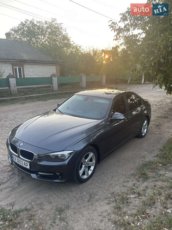 Седан BMW 3 Series 2013 в Первомайске