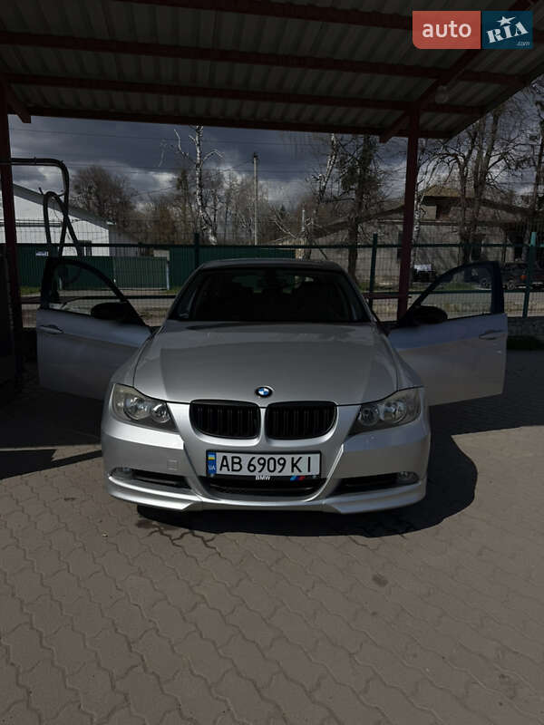 Універсал BMW 3 Series 2006 в Тростянці