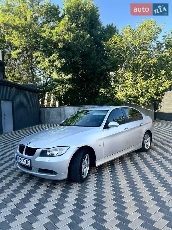 Седан BMW 3 Series 2005 в Николаеве