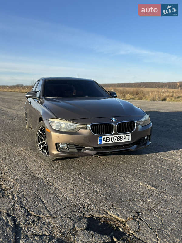 Седан BMW 3 Series 2013 в Виннице