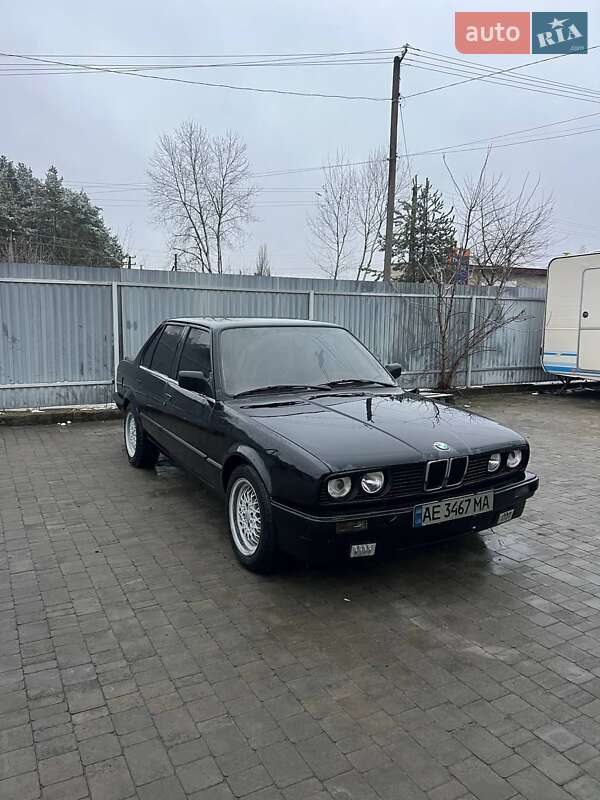 Седан BMW 3 Series 1987 в Сарнах