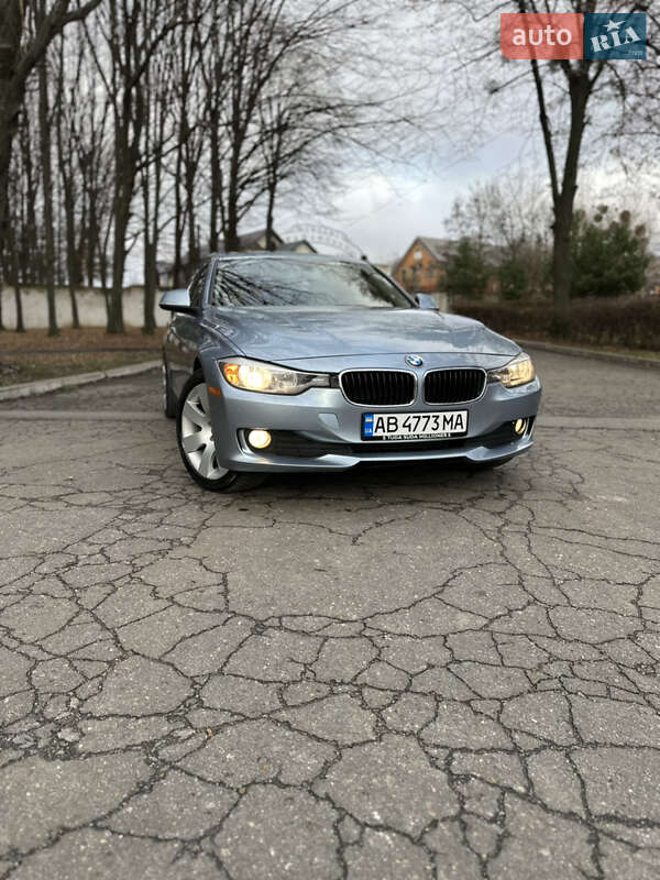 Седан BMW 3 Series 2014 в Виннице