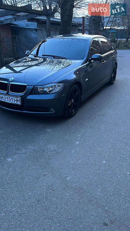 Седан BMW 3 Series 2005 в Одессе