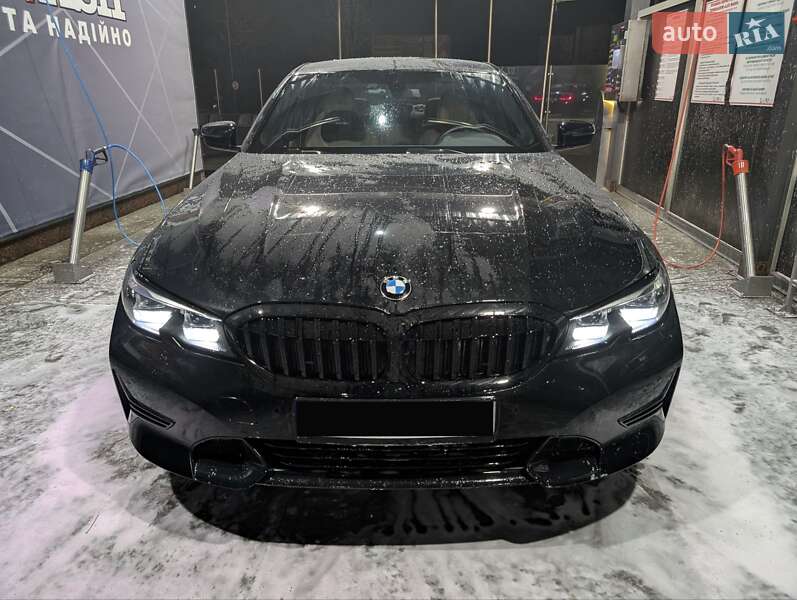 Седан BMW 3 Series 2022 в Кропивницькому