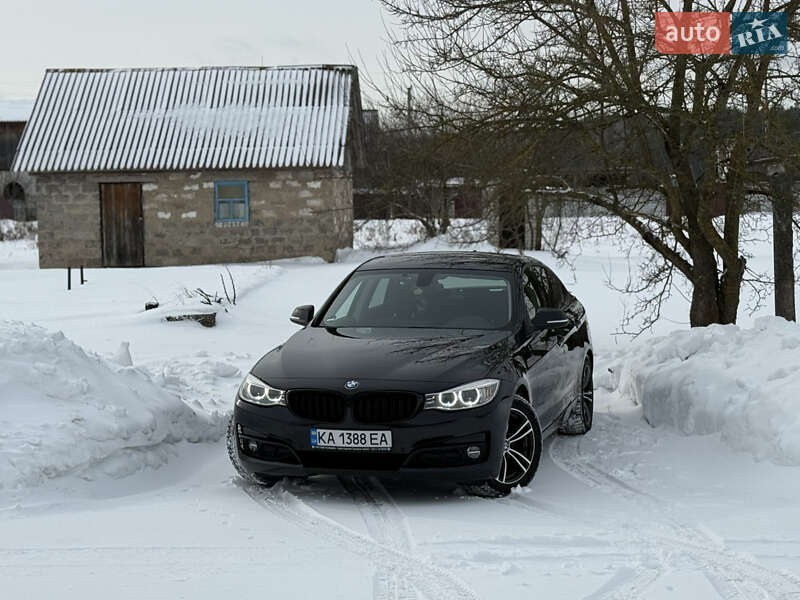 Седан BMW 3 Series 2015 в Киеве