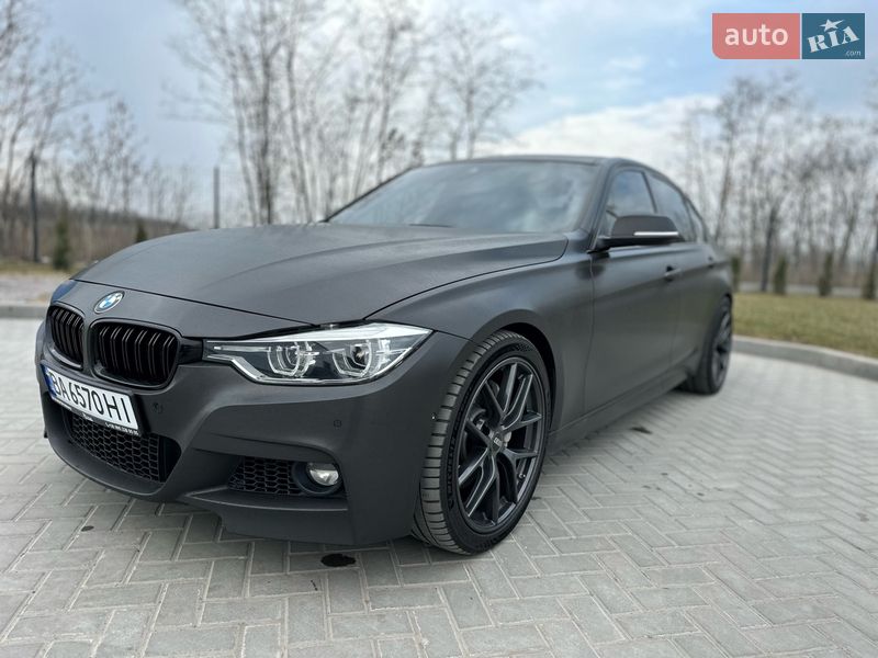 Седан BMW 3 Series 2015 в Кропивницком