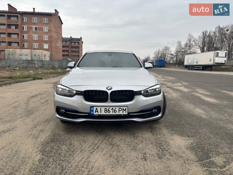 Седан BMW 3 Series 2017 в Киеве