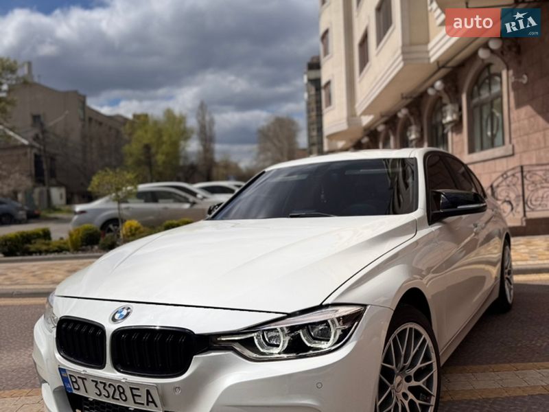 Седан BMW 3 Series 2014 в Миколаєві