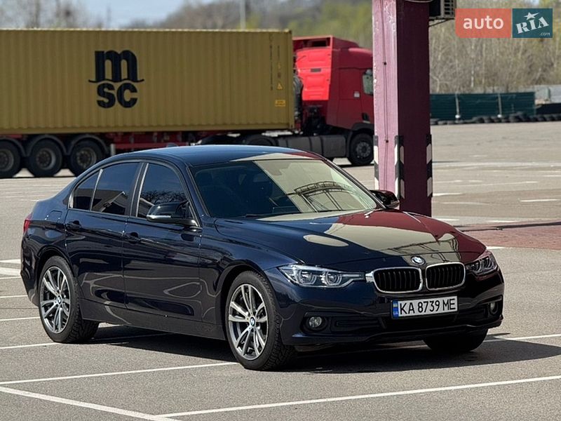 Седан BMW 3 Series 2017 в Києві