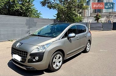 Позашляховик / Кросовер Peugeot 3008 2010 в Одесі