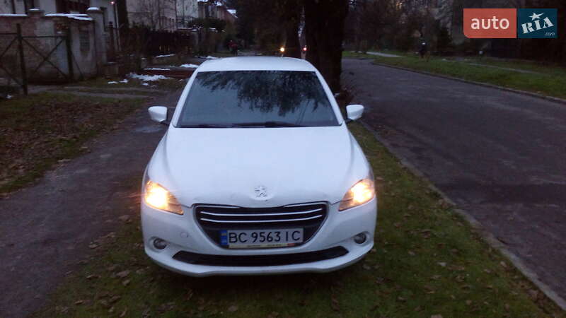 Седан Peugeot 301 2016 в Львове
