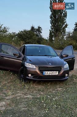 Седан Peugeot 301 2013 в Києві