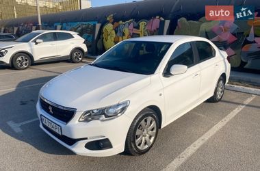 Седан Peugeot 301 2019 в Киеве