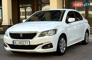 Седан Peugeot 301 2017 в Києві