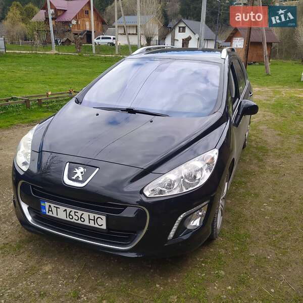 Универсал Peugeot 308 2011 в Ивано-Франковске