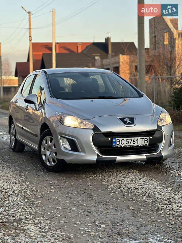 Хэтчбек Peugeot 308 2011 в Коломые