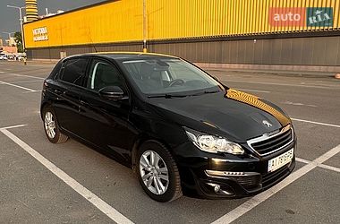 Хэтчбек Peugeot 308 2015 в Киеве