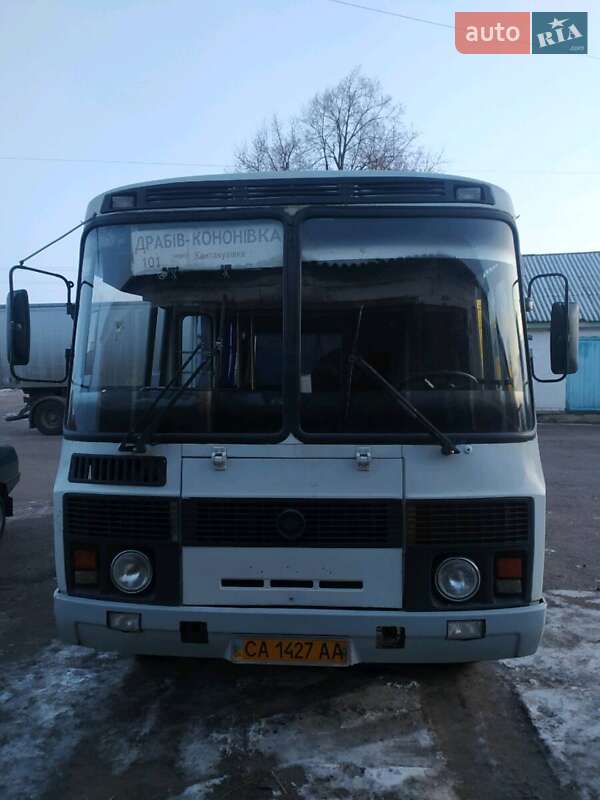 Городской автобус ПАЗ 3205 2004 в Драбове