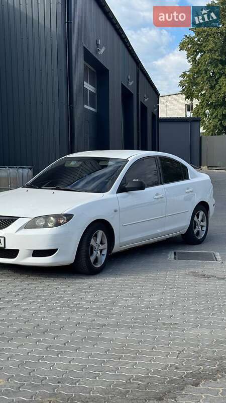 Седан Mazda 3 2004 в Львове