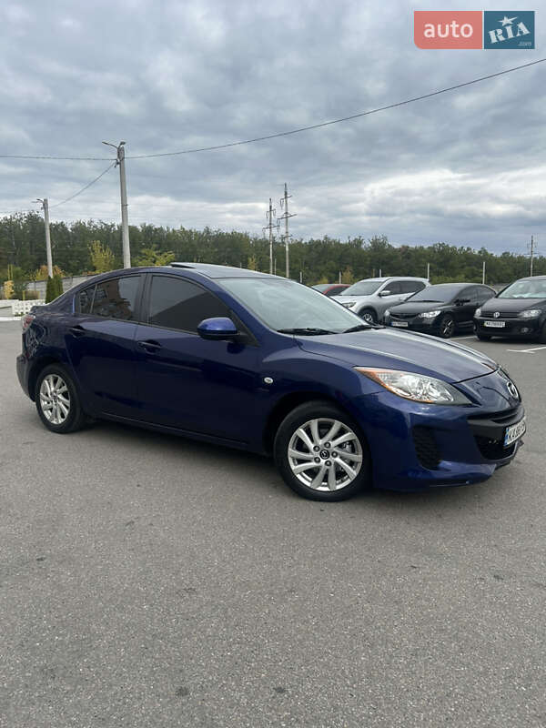 Седан Mazda 3 2013 в Харкові