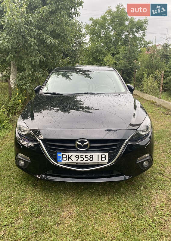 Хэтчбек Mazda 3 2016 в Дубно