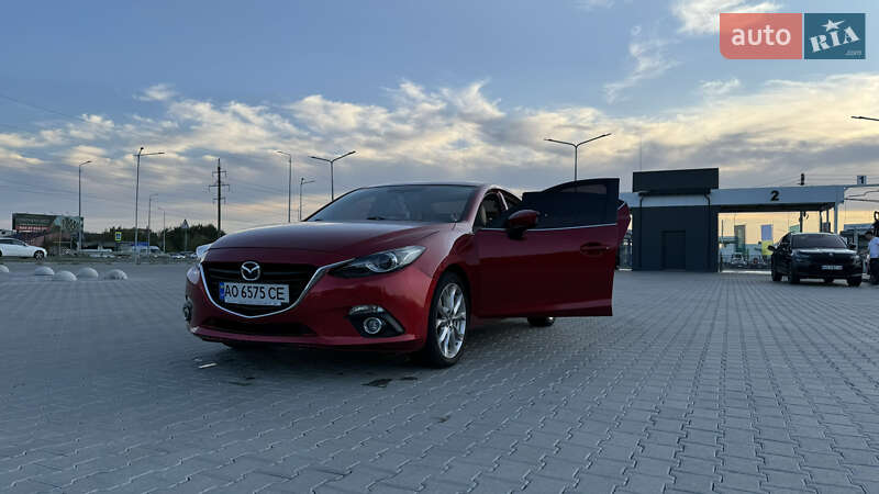 Седан Mazda 3 2014 в Мукачево