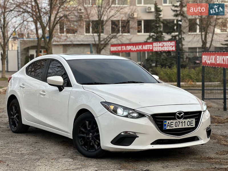 Седан Mazda 3 2014 в Днепре