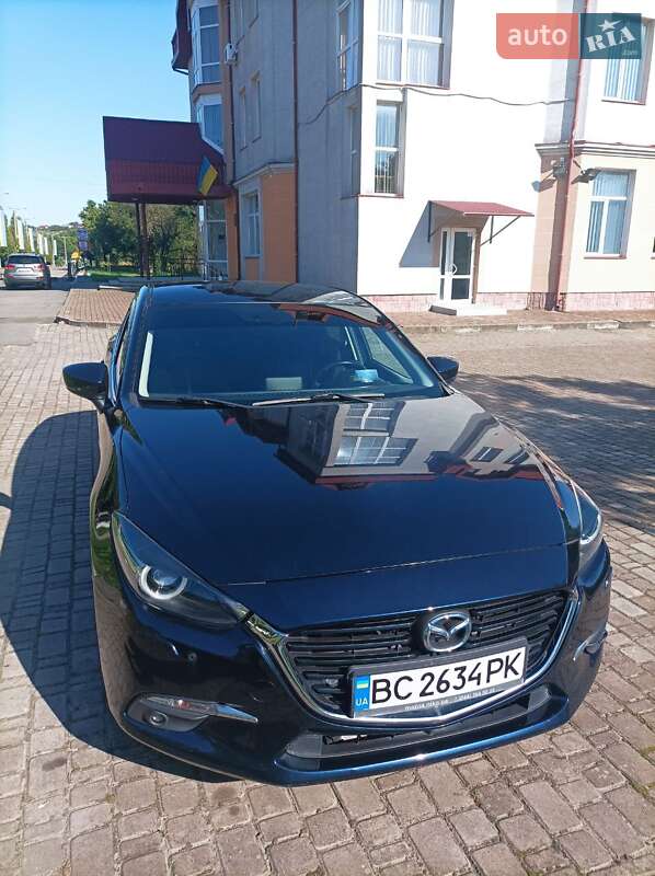Хэтчбек Mazda 3 2017 в Калуше