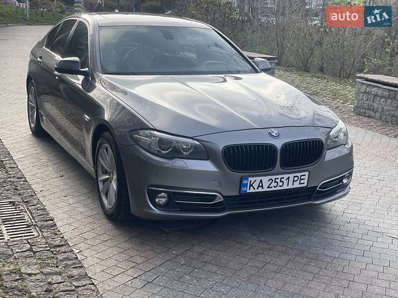 Седан BMW 5 Series 2015 в Киеве